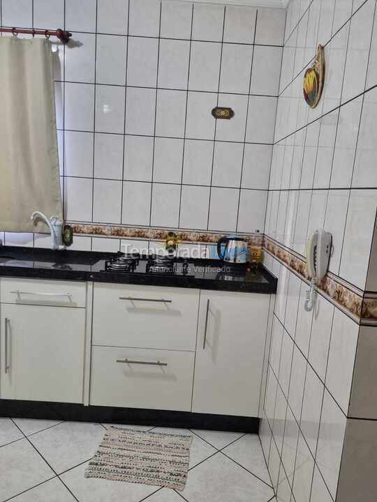 Apartamento para alquiler de vacaciones em Itapema (Meia Praia)