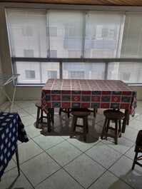APARTAMENTO DE 3 DORMITORIOS 3 AIRE. CERCA DEL COMERCIO RUSSI RUSSI.