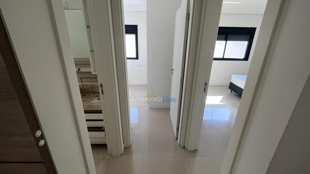 Apartamento para aluguel de temporada em Florianopolis (Canasvieiras)