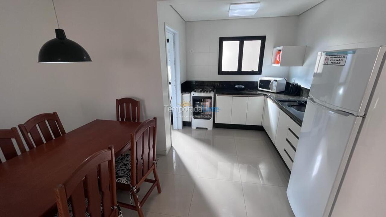 Apartamento para aluguel de temporada em Florianopolis (Canasvieiras)