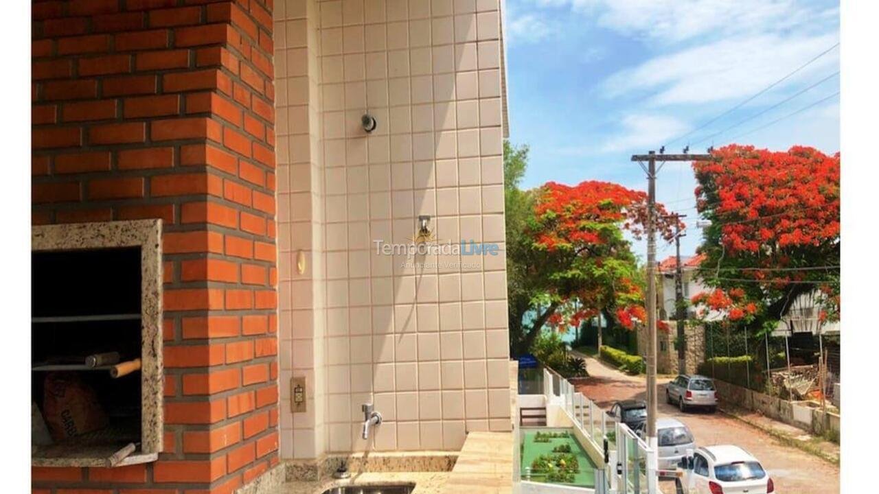 Apartamento para aluguel de temporada em Florianópolis (Cachoeira do Bom Jesus)
