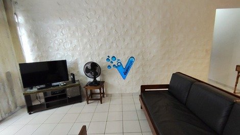 COZY APARTMENT 6 PEOPLE 2 BLOCKS FROM THE BEACH - GUARUJA