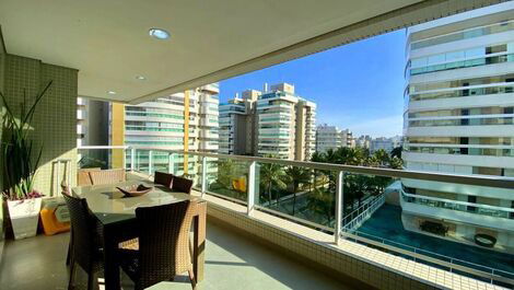 Beautiful 3 bedroom apartment Located in Module 08.