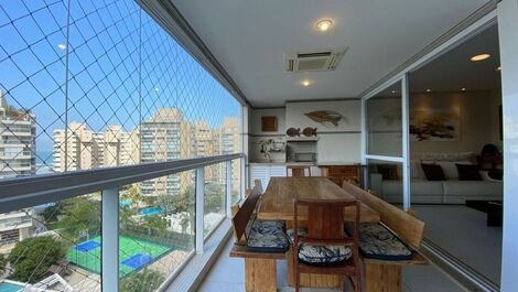 Vacation Rentals at the All Time Condominium in Riviera de São Lourenço