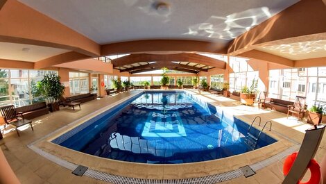 Apto no centro de Gramado com Piscina Térmica