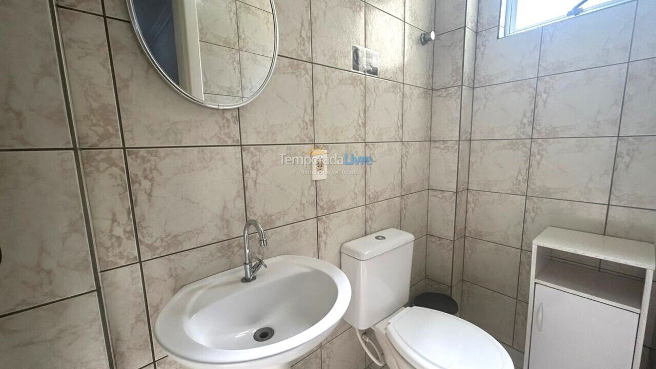 Apartamento para aluguel de temporada em Bombinhas (Praia de Bombas)