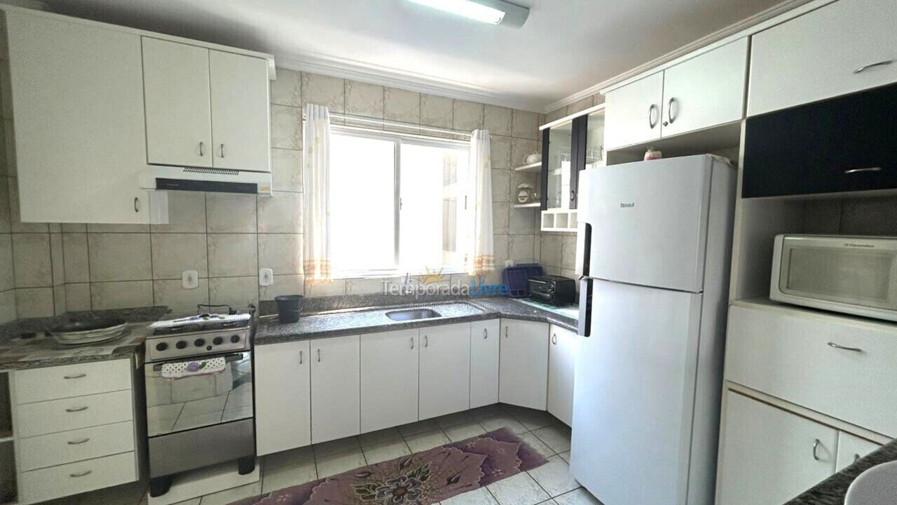 Apartamento para alquiler de vacaciones em Bombinhas (Praia de Bombas)