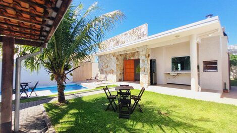 Casa das Acacias with 3 bedrooms for 10 people