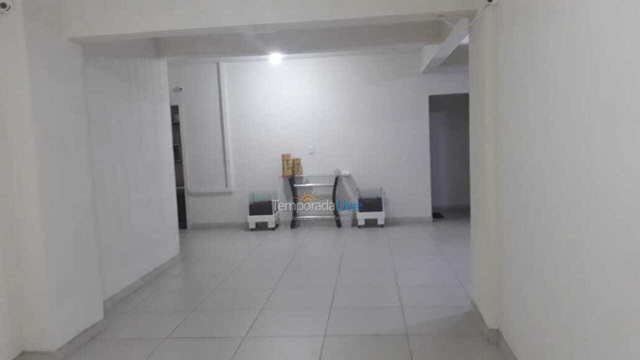 Apartamento para aluguel de temporada em Itapema (Meia Praia)