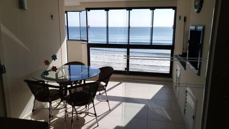 SEA FRONT APARTMENT, HALF BEACH - ITAPEMA SC