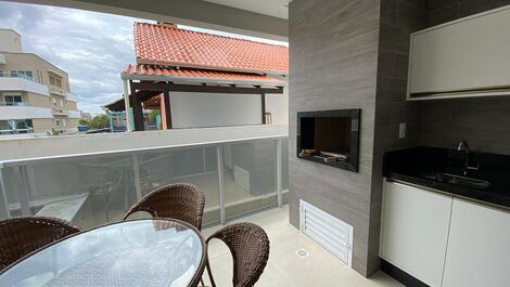 LM02 – Apartamento com 2 dormitórios na praia de Mariscal Bombinhas SC