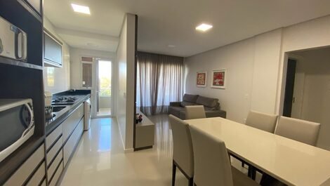 LM103 – Apartamento com 2 suítes na praia de Mariscal Bombinhas SC