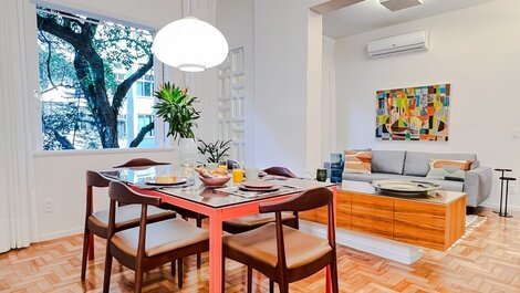 Fully renovated apartment in Copacabana