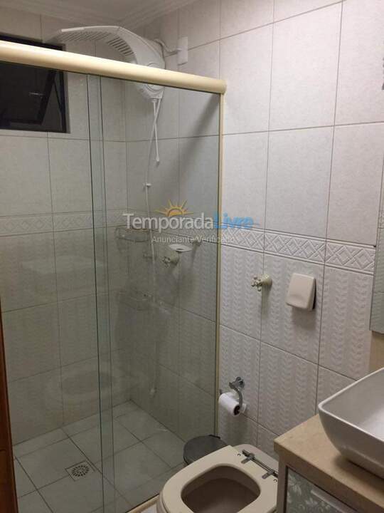 Apartamento para aluguel de temporada em Itapema (Meia Praia)