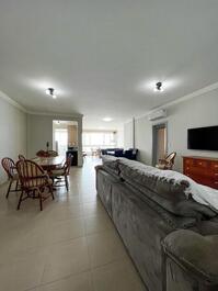 SEA FRONT APARTMENT, HALF BEACH - ITAPEMA SC