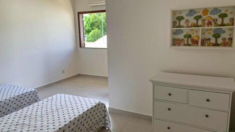 House with 4 suites in Itacimirim Close to the Beach