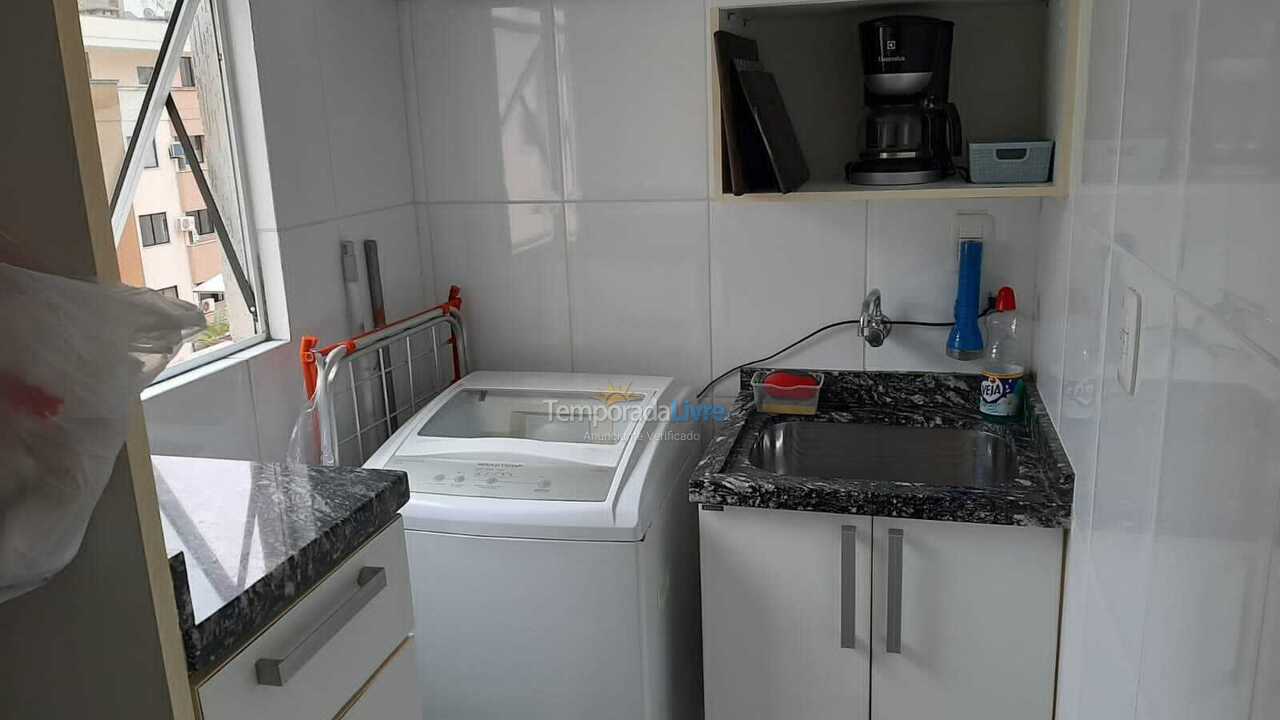 Apartamento para aluguel de temporada em Itapema (Meia Praia)