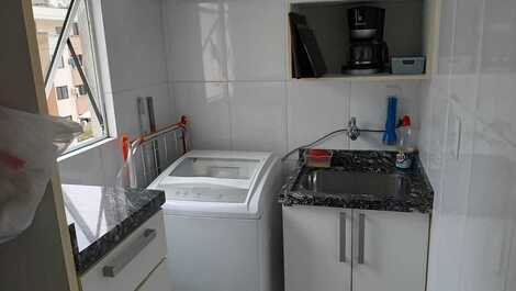 APARTAMENTO TEMPORADA NA MEIA PRAIA COM EXELENTE LOCALIZAÇÃO.