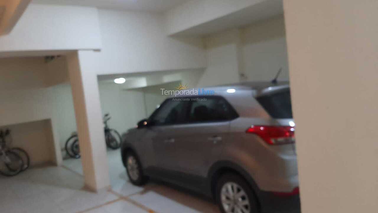 Apartamento para aluguel de temporada em Itapema (Meia Praia)