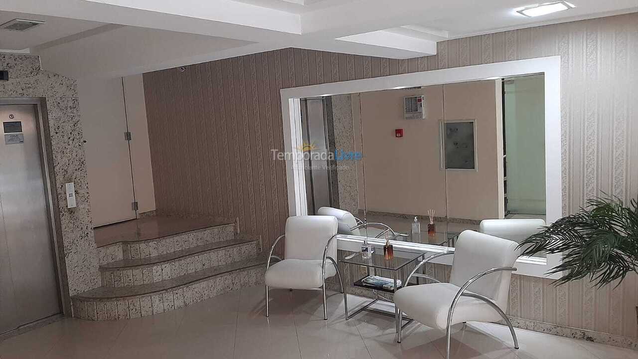 Apartamento para aluguel de temporada em Itapema (Meia Praia)