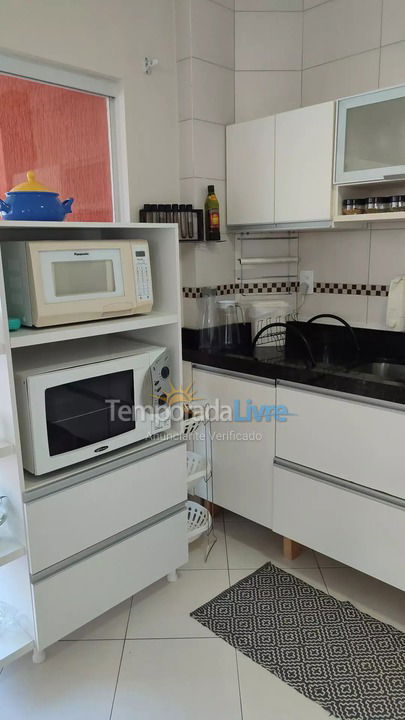 Apartamento para aluguel de temporada em Itapema (Meia Praia)