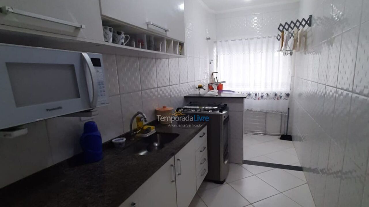 Apartamento para aluguel de temporada em Ubatuba (Praia das Toninhas)