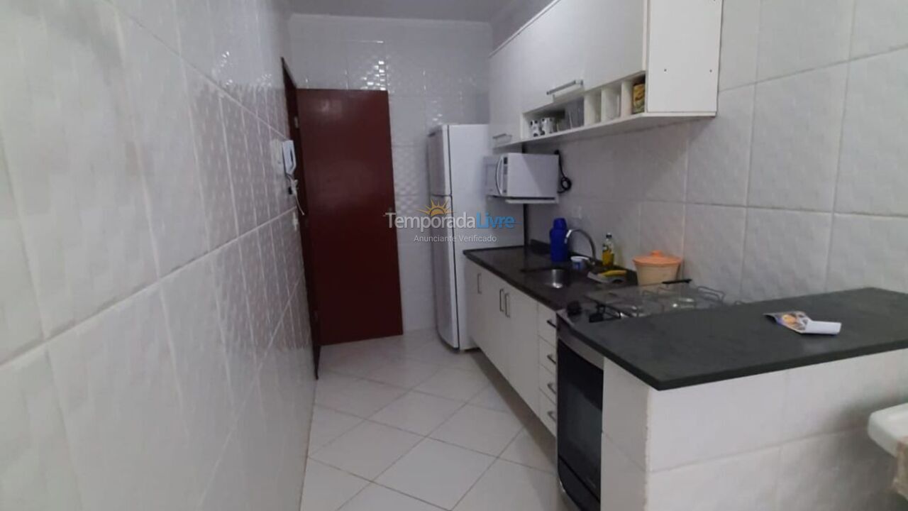 Apartamento para aluguel de temporada em Ubatuba (Praia das Toninhas)