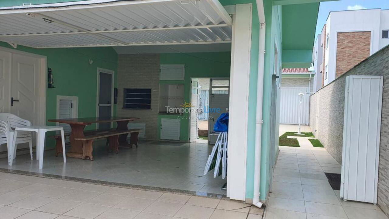 Casa para alquiler de vacaciones em Governador Celso Ramos (Praia de Palmas)