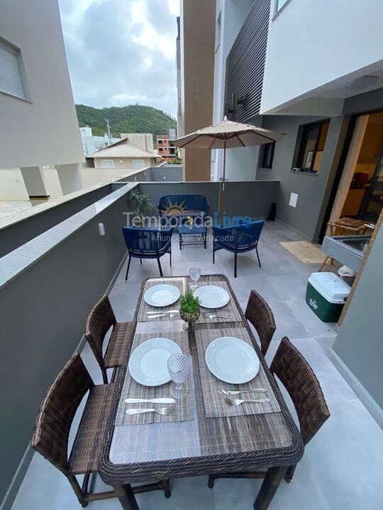 Apartment for vacation rental in Governador Celso Ramos (Praia de Palmas)