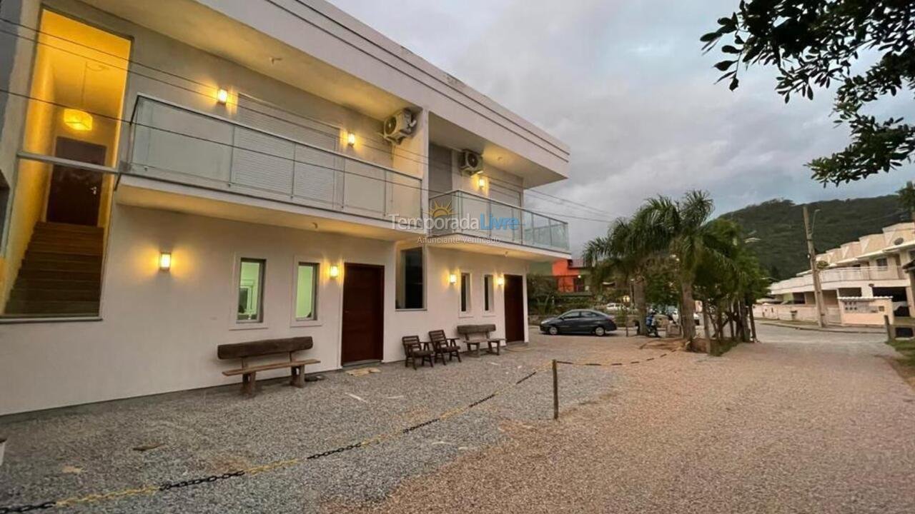 Casa para aluguel de temporada em Garopaba (Praia da Ferrugem)