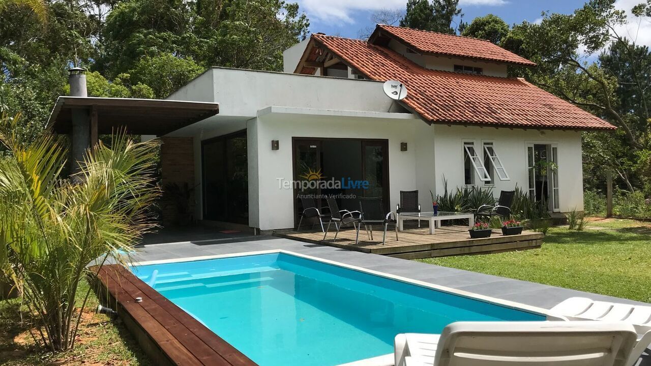 House for vacation rental in Garopaba (Praia da Ferrugem)