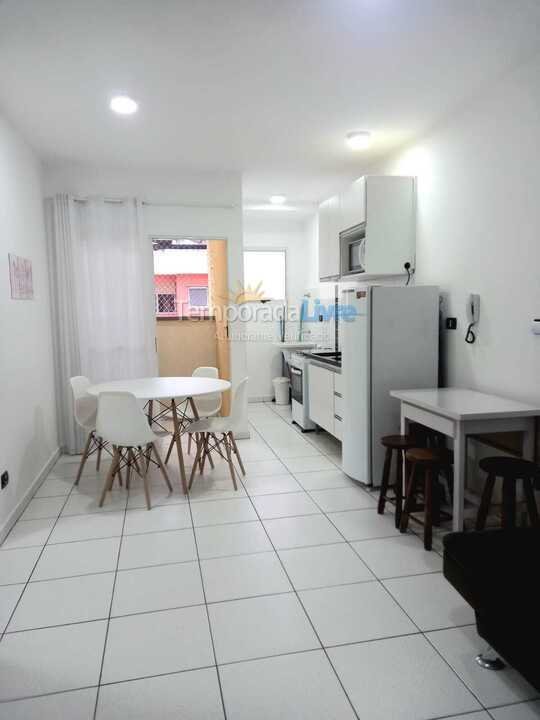 Apartamento para aluguel de temporada em Ubatuba (Ipiranguinha)