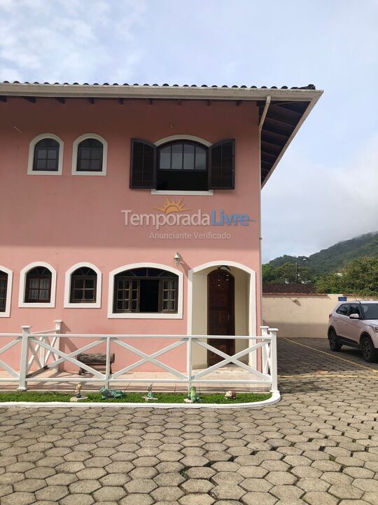 Casa para aluguel de temporada em Ubatuba (Pereque Mirim)