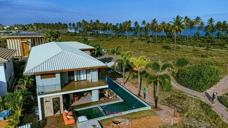 Luxury Mansion by the Sea with 6 Suites and Games Room and Cinema
