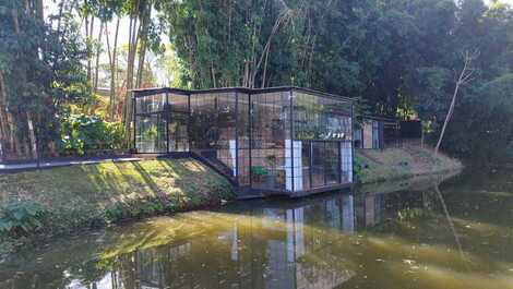 Glass house for rent with fishing included