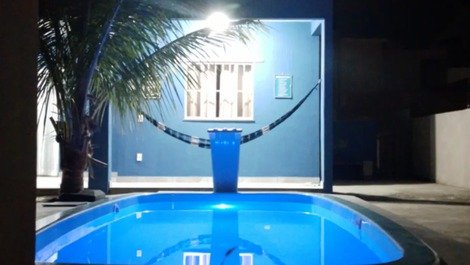 Casa temporada com piscina cabo frio rj