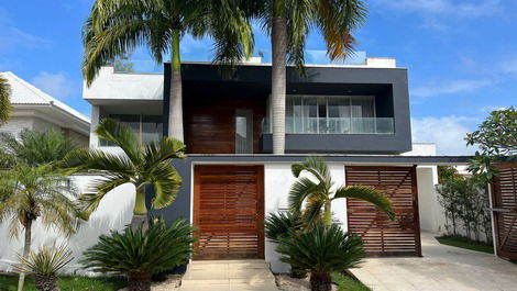 Del Lago Condominium - Modern House with 4 suites