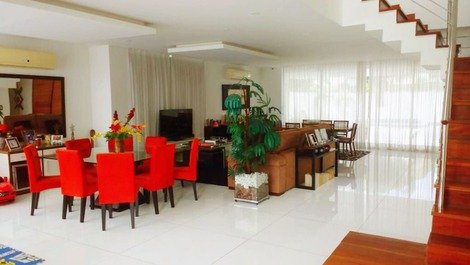 Condominio Del Lago - Casa Moderna con 4 suites