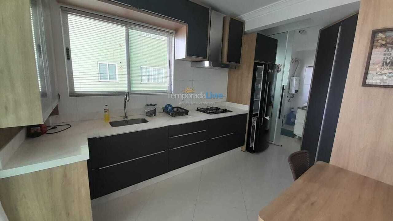 Apartamento para alquiler de vacaciones em Itapema (Meia Praia)