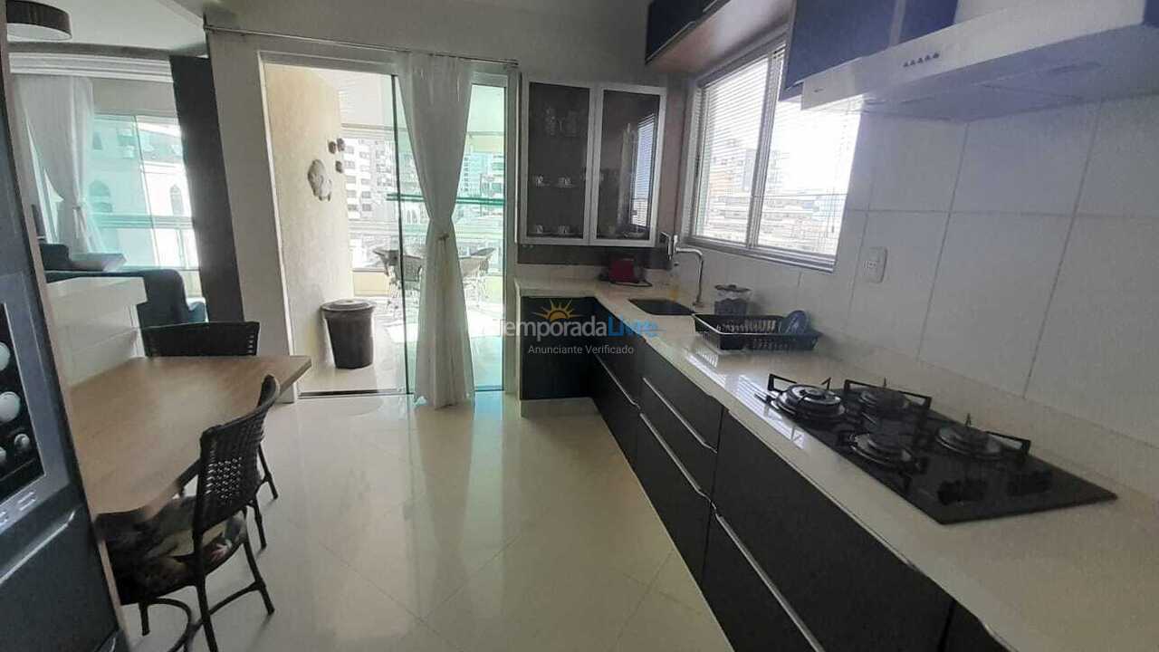 Apartamento para aluguel de temporada em Itapema (Meia Praia)