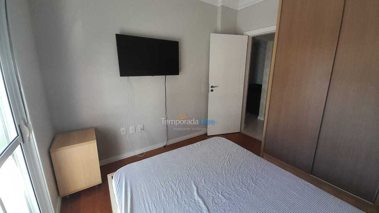 Apartamento para aluguel de temporada em Itapema (Meia Praia)