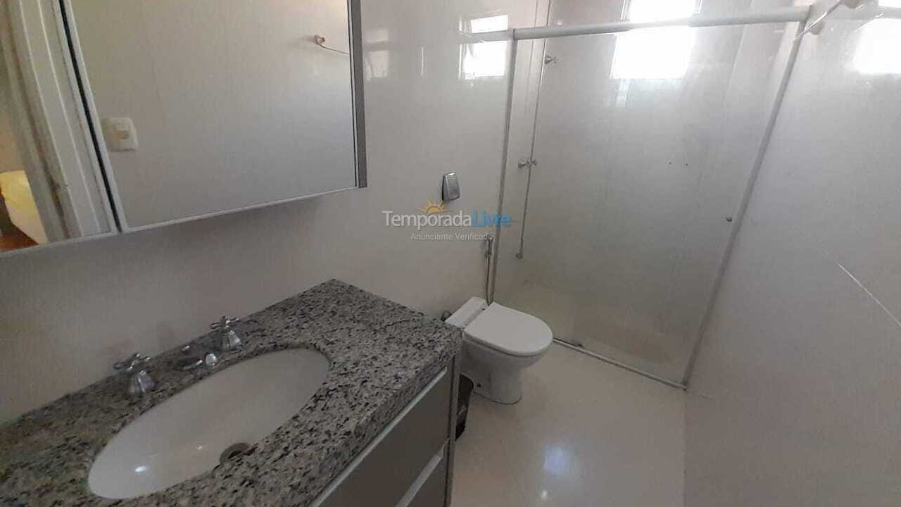 Apartamento para aluguel de temporada em Itapema (Meia Praia)