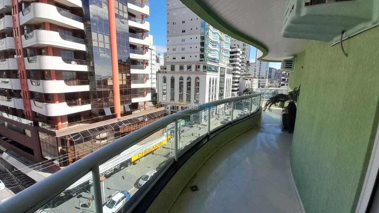 Apartamento para aluguel de temporada em Itapema (Meia Praia)