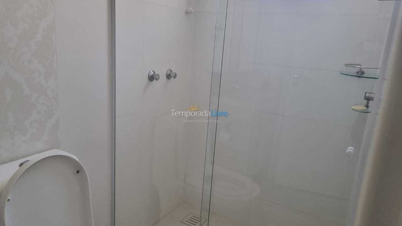 Apartamento para aluguel de temporada em Itapema (Meia Praia)