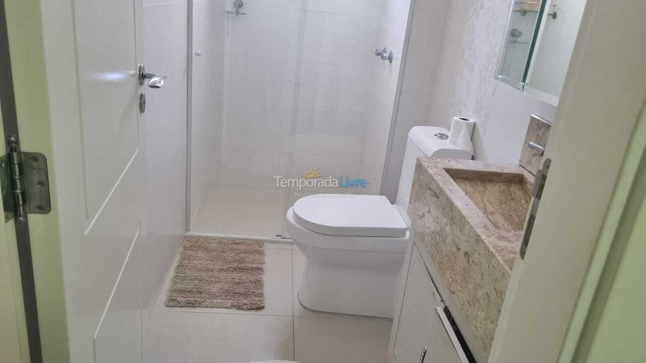 Apartamento para aluguel de temporada em Itapema (Meia Praia)