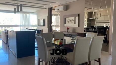 Total luxury!!! Penthouse with swimming pool in Mariscal.