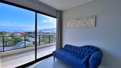 Beautiful high standard penthouse 150 meters from the sea in Canto Grande