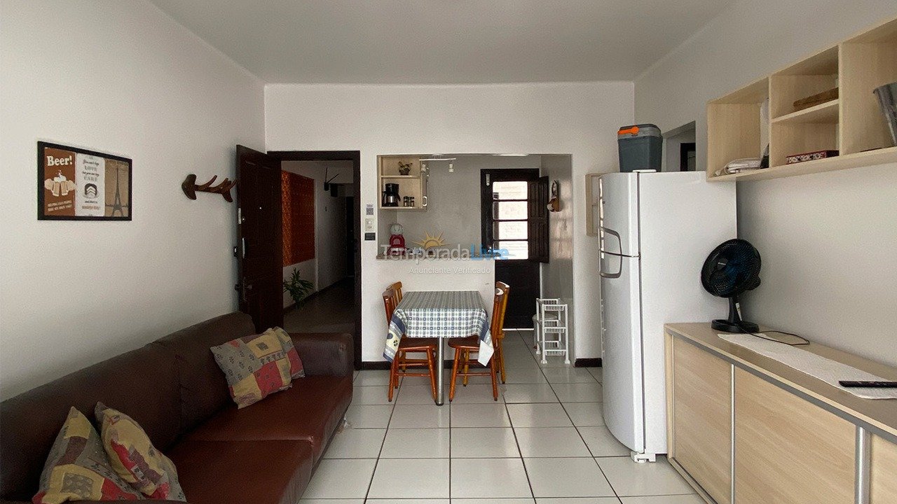 Apartamento para aluguel de temporada em Torres (Centro)