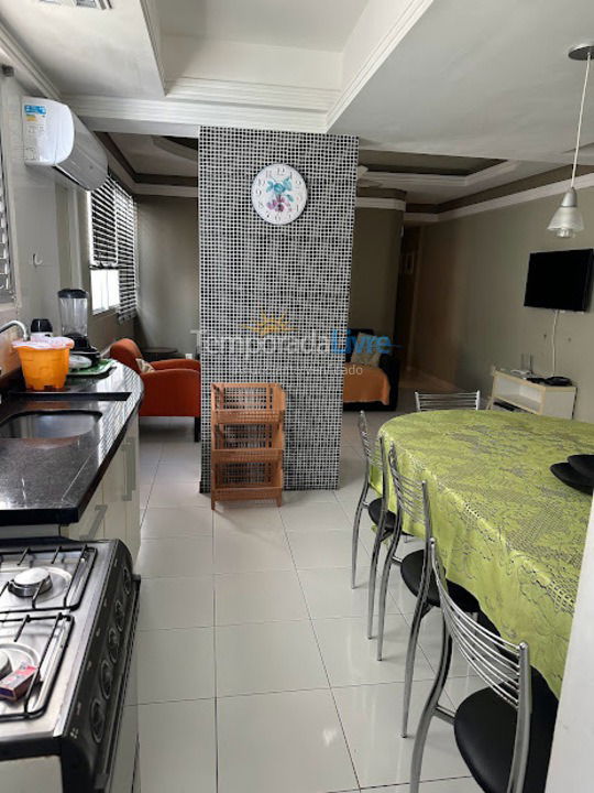 Apartamento para aluguel de temporada em Balneário Camboriú (Praia Central)