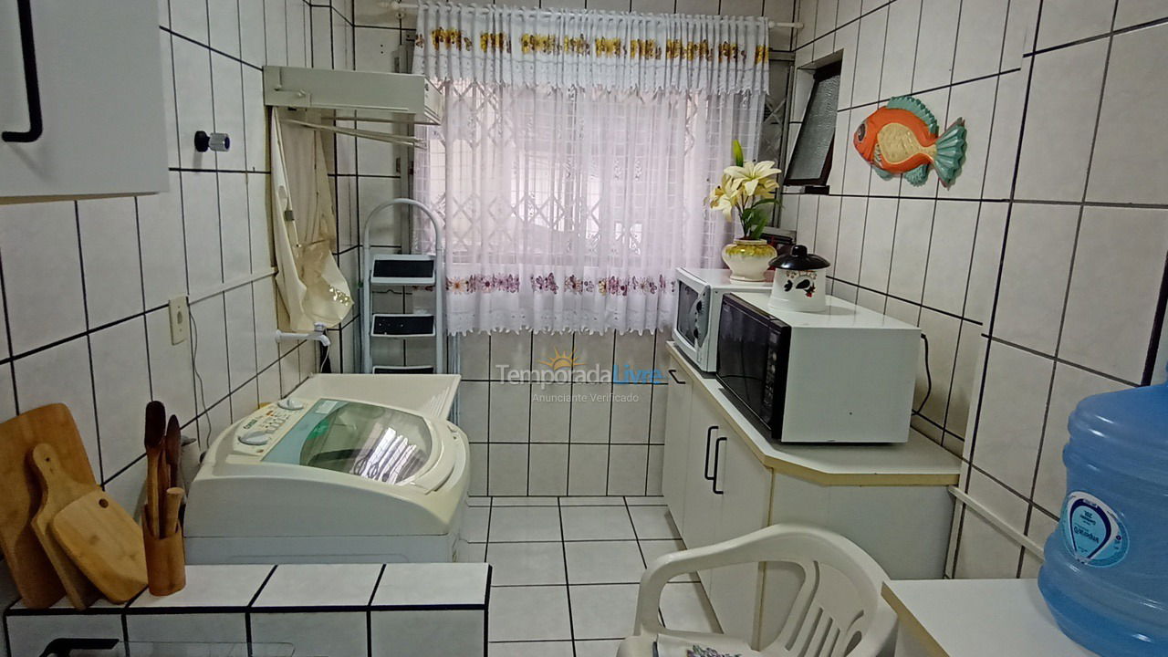 Apartamento para alquiler de vacaciones em Itapema (Meia Praia)